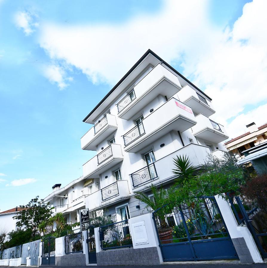 Residence Marlin Riccione Exterior foto
