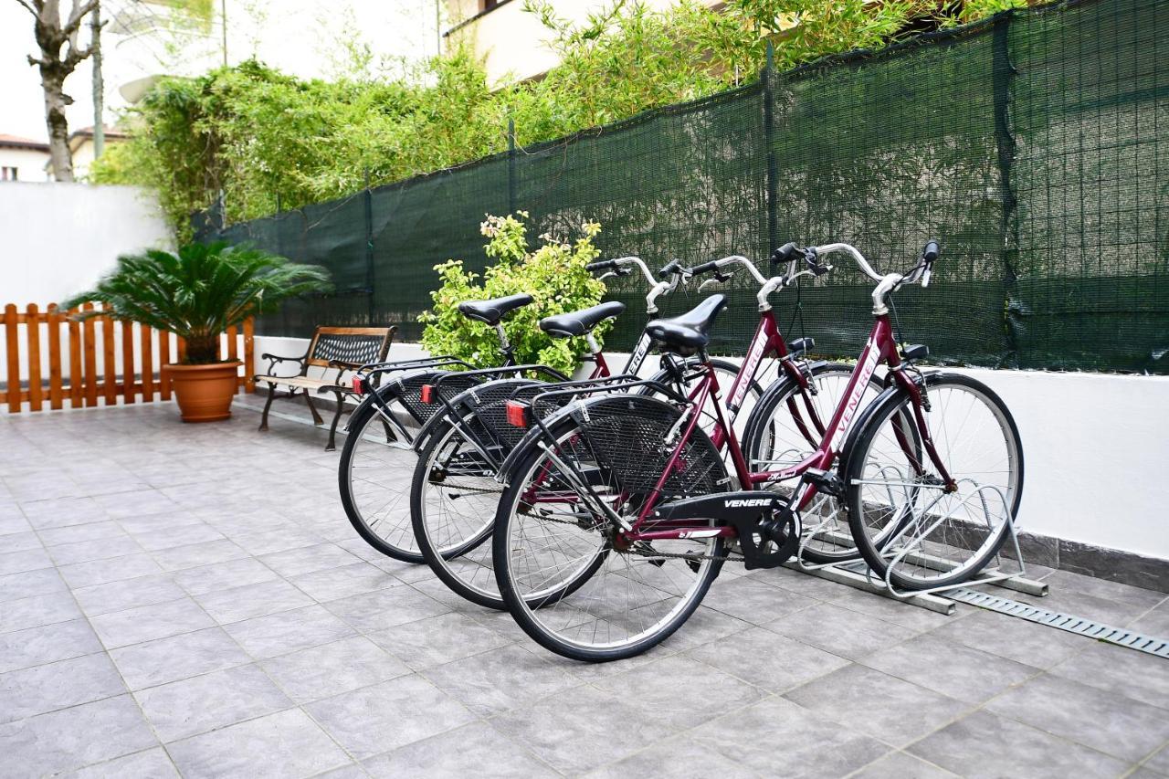 Residence Marlin Riccione Exterior foto